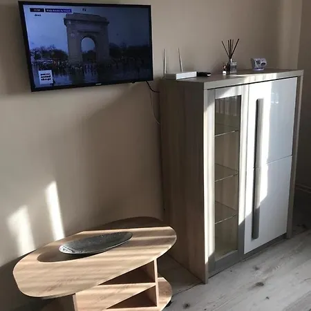 Garsoniera Mihalache Apartment